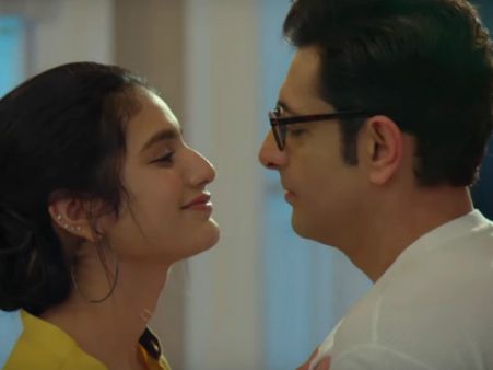 லவ் ஹேக்கர்ஸ்.. சர்ச்சைகளில் சிக்கினாலும் தொடர்ந்து ரிஸ்க் எடுக்கும் பிரியா வாரியார்!