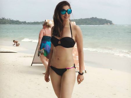 இந்த ‘வாட்டர்பேபி’ அலம்பல் தாங்கலையே.. அடுத்தடுத்து பிகினி போட்டோவா போட்டு தாக்குறாங்களே!