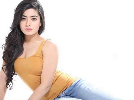 விஜய், கார்த்தி பட நடிகையை அழ வைத்த இயக்குநர்