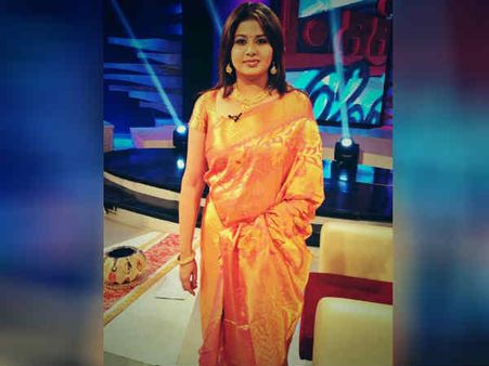 13 வயதில் இருந்து பாடா படுத்துறாங்க: அம்மா மீது நடிகை சங்கீதா பரபர புகார்