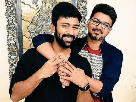 காலங்காத்தால சாந்தனுவை மெர்சல் ஆக்கிய விஜய்
