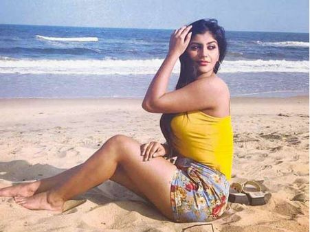 நல்ல நாளும் பொழுதுமா யாஷிகாவை திட்டும் நெட்டிசன்ஸ்: ஏன் தெரியுமா?