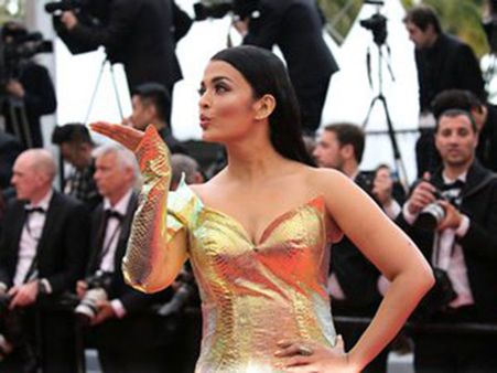 அம்மா பேய், பயமா இருக்கு: ஐஸ்வர்யா ராயை கலாய்க்கும் நெட்டிசன்கள்