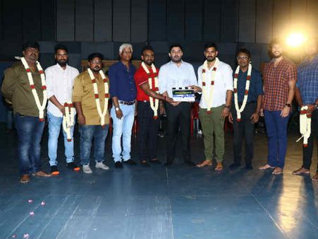 இருட்டு அறை முரட்டு குத்து இயக்குனருடன் இணைந்த அரவிந்த்சாமி... எதையோ தேடப்போகிறாராம் ஹீரோ!