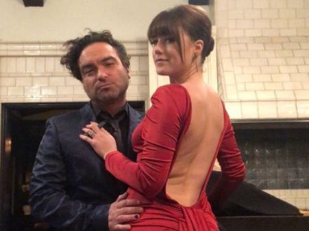 22 வயது காதலி கர்ப்பம்: மகிழ்ச்சியில் துள்ளிக் குதிக்கும் 44 வயது நடிகர்