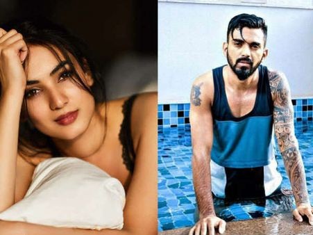 கிரிக்கெட் வீரர் ராகுலை காதலிக்கிறேனா?: ஆர்யா ஹீரோயின்