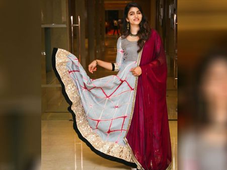 மகரிஷி கொடுத்த மகேஷ் பாபுவுக்கு... சாய் தன்ஷிகா!