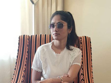 பிக் பாஸ் 3 : ‘திரும்பவும் முதல்ல இருந்தா, ஆள விடுங்கப்பா’.. தெறித்து ஓடும் ஜூலி!