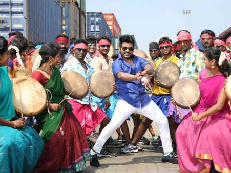 ரூ.10க்காக.. காஞ்சனா 3 படம் பார்க்கப் போனவர் அடித்துக் கொலை.. பெங்களூருவில் பயங்கரம்!