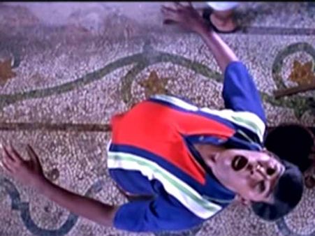 தேசத்தை கலக்கிய நேசமணி ஞாயிற்று கிழமை உங்க வீடு தேடி வர்றார்!