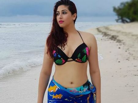 விவாகரத்து கோரிய சின்னத்திரை ஜோடி: காரணம் 'அந்த' நடிகர் இல்லையாம்