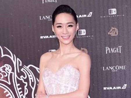 ஒரே ஒரு கேள்வி கேட்டதற்காக.. பிரபல நடிகையை 30 முறை கன்னத்தில் அறைந்த இயக்குநர்!