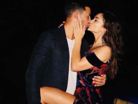 பாவம், தினமும் காலையில் கர்ப்பிணி ஏமி ஜாக்சனுக்கு இப்படி ஒரு பிரச்சனையா?