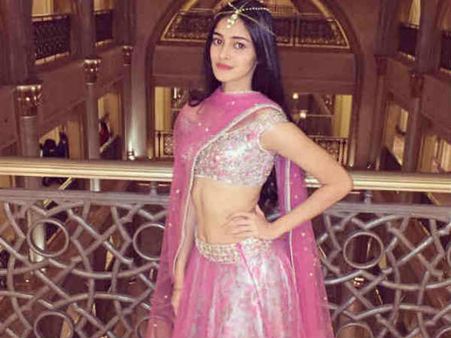 கிளப்புக்கு போன வாரிசு நடிகை: வாசலோடு விரட்டிவிட்ட பவுன்சர்கள்?