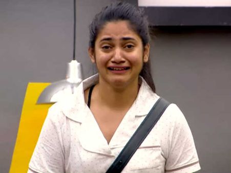 கமல் டீசரில் கதறி அழும் லாஸ்லியா.. அப்போ கஸ்தூரி பயந்த மாதிரி ‘அதை’ பத்தி தான் பேசப் போகிறாரா?