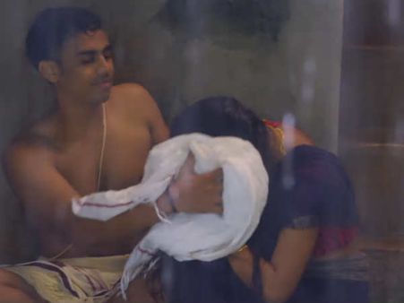 House Owner Review:சென்னை வெள்ளம்.. சாரலாய் ஒரு காதல்.. பதற வைக்கும் க்ளைமாக்ஸ் .. சபாஷ் ஹவுஸ் ஓனர்!