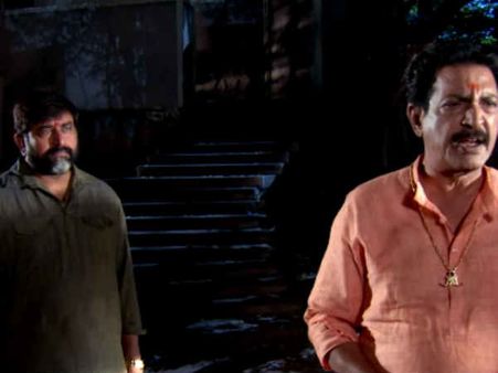 Kizhakku vasal serial: கிழக்கு வாசல் தேவராஜ் நாகப்பன் ரவுடிகள் லிஸ்டிலா?