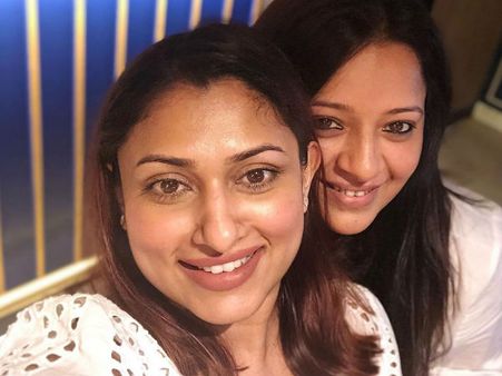 சங்கவிகூட பரவாயில்ல.. மாளவிகா, ரீமா சென்னைப் பார்த்தா ஹார்ட் அட்டாக்கே வந்துடும் போலயே!