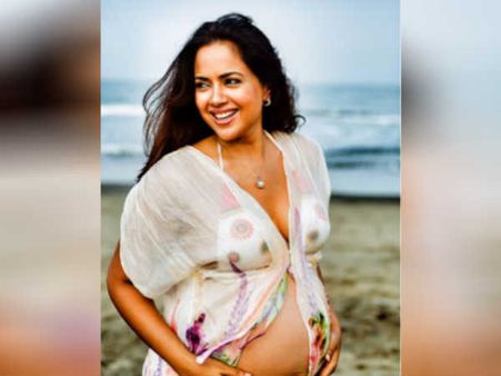கர்ப்பிணி இப்படி பிகினி அணியலாமா?: கலாய்த்தவர்களுக்கு சமீரா ரெட்டி நெத்தியடி