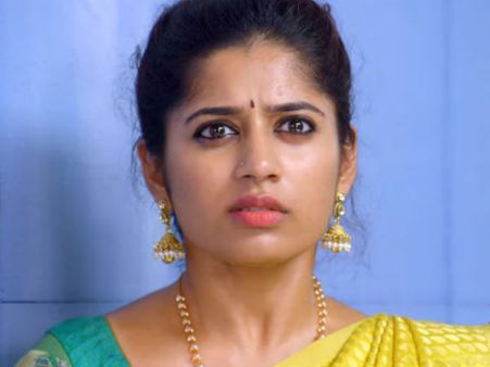 ஒவ்வொரு எபிசோட் கதையையும் ஒவ்வொருத்தர் எழுதுவாங்களோ....?