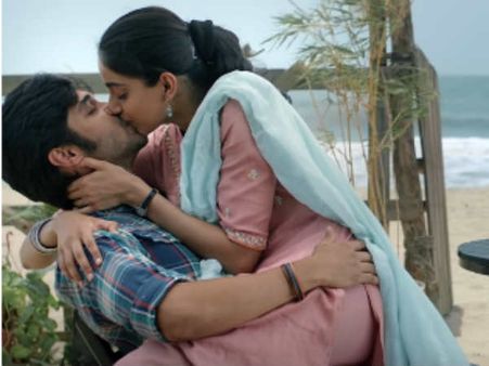 வெளியானது ஆதித்ய வர்மா டீஸர்: படத்தை மறுபடியும் எடுத்ததில் தப்பே இல்லை