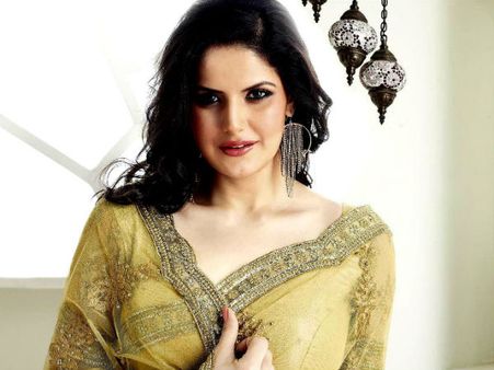 பிக் பாஸ் நிகழ்ச்சியில் சூப்பர் ஸ்டார் ஹீரோயின்?: சொல்லவே இல்ல