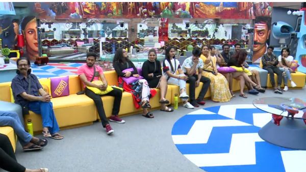 யார் அடுத்த ஜூலி? வனிதா, சாக்ஷி, அபிராமி இடையே கடும் போட்டி!