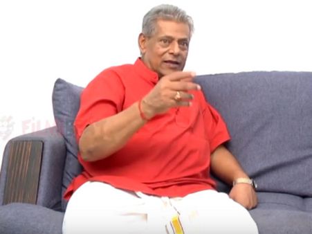 லிப்லாக் சீன் கிடைச்சா வேணாமுன்னு சொல்ல மாட்டேங்க.. சொல்றது யாருன்னு பாருங்க மக்களே!