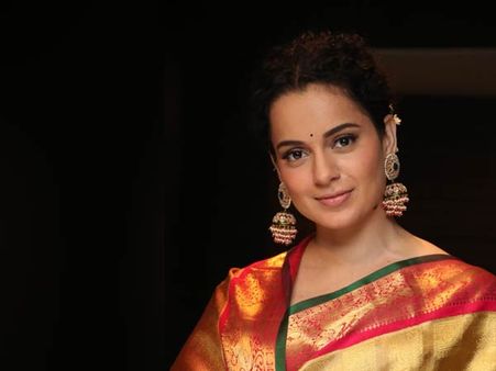 ஜெ.வின் பிரச்சாரங்களை தொடர்ந்து போட்டு போட்டு கேட்டு வருகிறேன்.. ஹேப்பி மோடில் பிரபல நடிகை!