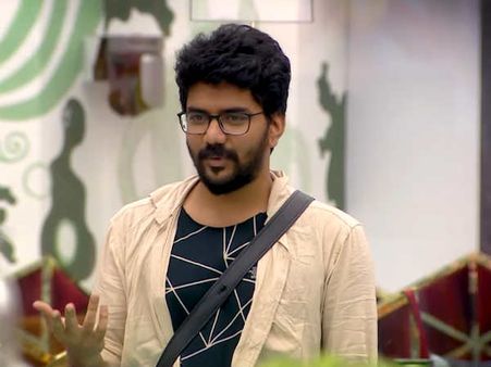 என்னடா காதல் இது.. காதலியேவே நாமினேட் செய்த கவின்!