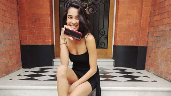 “பஞ்சத்துல சிக்குன மாதிரி இருக்கீங்களே”.. பிரபல நடிகையின் புதிய போட்டோவை வச்சு செய்யும் நெட்டிசன்கள்