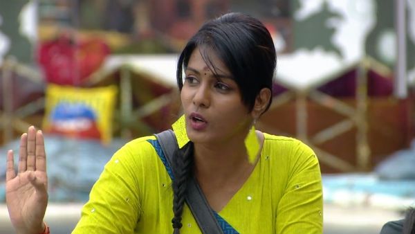 பிக்பாஸ் வீட்டிலிருந்து வெளியேறுகிறார் மீரா மிதுன்? 19ஆம் தேதி ஆஜராக போலீஸ் சம்மன்!