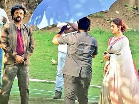 போலீசாக மிரட்டும் ரஜினி.. ஈடுகொடுக்க 3 வில்லன்கள்.. தர்பார் குறித்து புதிய தகவல்கள்!