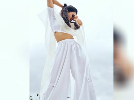 ஏம்மா சமந்தா, புருஷன் பெயரை அங்கேயா பச்சை குத்துவது?: நெட்டிசன்ஸ்