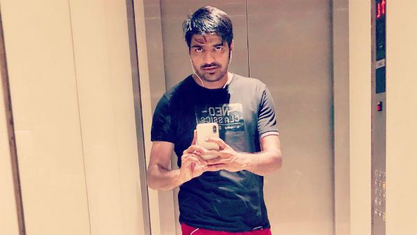 சதீஷுக்கு ஹீரோ ஆசை வந்துடுச்சா?: பின்ன ஏன் அப்படி ட்வீட் போட்டார்?