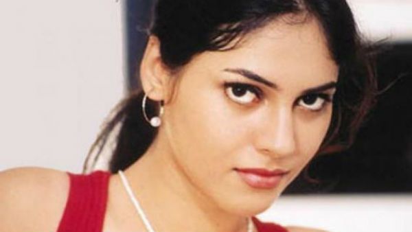 Bigg Boss 3 Tamil: பிக் பாஸ் 3 துள்ளுவதோ இளமை ஷெரின் அப்பவே அப்படி