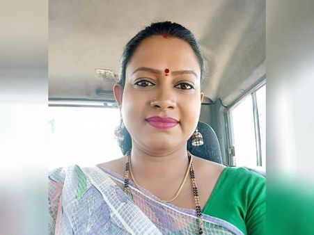 கோவிலுக்கு சென்றபோது பரிதாபம்: சாலை விபத்தில் பிரபல டிவி நடிகை பலி