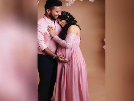 தாய்மை எவ்வளவு புனிதமானது.. இப்படியா கேவலப்படுத்துறது.. சிவாஜி வீட்டு மருமகளை விளாசும் ரசிகர்கள்!