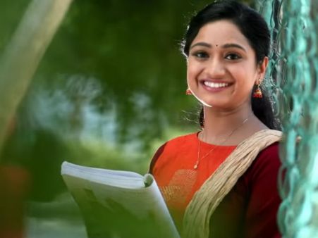 Tamil selvi serial: பள்ளிப் போகும் பெண் பிள்ளைகளை பயமுறுத்தற மாதிரி இருக்கே!