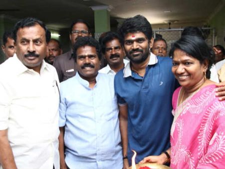 தமிழின் தரமான இயக்குநர்.. மகனை ஹீரோவாக்குகிறார்!