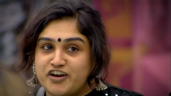 வனிதாவ பாகிஸ்தான் பாடர்ல கொண்டு போய் விடுங்கய்யா.. பிரச்சனை தீர்ந்துவிடும்! நெட்டிசன்ஸ் அதகளம்!