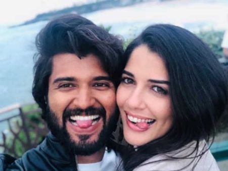 அந்த நடிகை இல்லை இந்த நடிகையை தான் காதலிக்கிறாரா விஜய் தேவரகொண்டா?