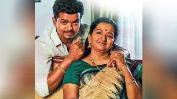 “எம்ஜிஆர், ரஜினி வரிசையில் அடுத்த சூப்பர்ஸ்டார் நீதான்”.. நீண்ட 'பிகில்' அடிக்கும் விஜய் அம்மா!