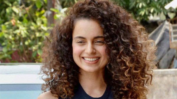 அவருக்கு மட்டும்தான் 'அது'க்கான காப்பி ரைட்ஸ் இருக்கா? உச்சக்கட்டத்தை எட்டிய நடிகைகளின் மோதல்!