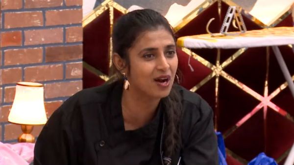 கஸ்தூரி பெயர் காக்காவாம்.. இதுல கா.. கா.. ன்னு சவுண்டு வேற! எல்லாத்துக்கும் ஒரு அளவு இல்லையா?