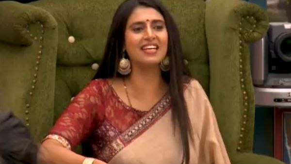 'சைத்தான் கிப்ட்பாக்ஸ்ல வந்திருக்கு அவ்வ அவ்வ...' பிக் பாஸ் வீட்ல இது யாரோட மைண்ட்வாய்ஸ்னு தெரியுமா?