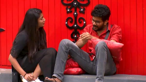 இப்போலாம் டா..க்கள் குறைந்துவிட்டன.. வாங்க போங்கதான்.. காதலுக்கு மரியாதை போல!