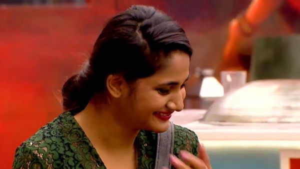 கமல் வேற லெவல்: லாஸ்லியாவை பொசுக்குன்னு அசிங்கப்படுத்திட்டார்