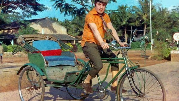 ஹவுஸ்புல் காட்சிகளாக டிஜிட்டல் ரிக்சாக்காரன் - மக்களை கவர்ந்த எம்ஜிஆர்