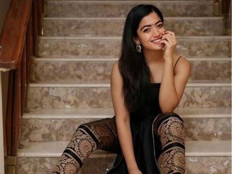 அவசரப்பட்ட ராஷ்மிகா... நெட்டில் வெளியான கார்த்தி பட டைட்டில்